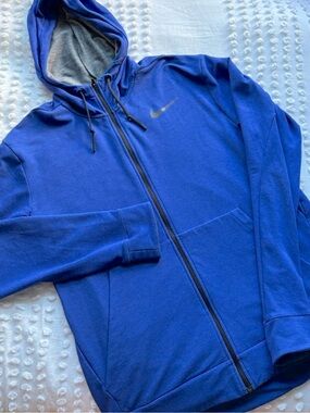 Nike Men’s Full-Zip Hooded Jacket • Size Large